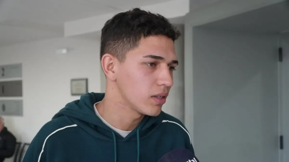 Juicio a la joven que atacó a su pareja con un bisturí: descartan una autolesión
