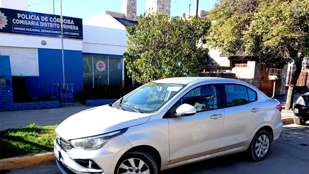 Dos detenidos por robar un auto a un chofer de aplicación