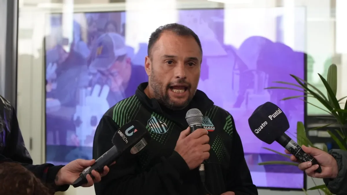 Crece la tensión en UNRC: la rectora llamó al diálogo, pero se mantiene la toma