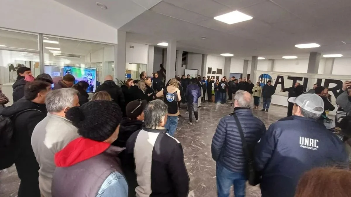 Nodocentes levantarán la toma del Rectorado este jueves: qué resolvió el Consejo Superior